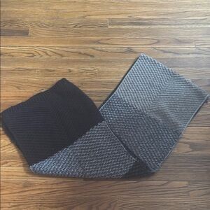 Black and Gray Knit Scarf